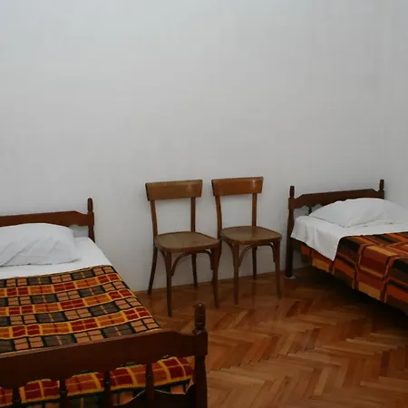 Apartment By The Sea Pucisca, Brac - 2942